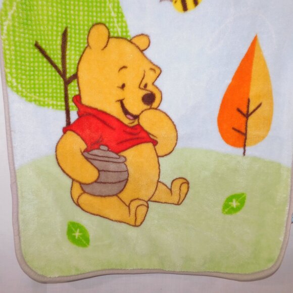 Disney Winnie the Pooh Honey Pot Bumble Bee Vintage Fleece Baby Blanket 30 x 39 - Picture 7 of 8